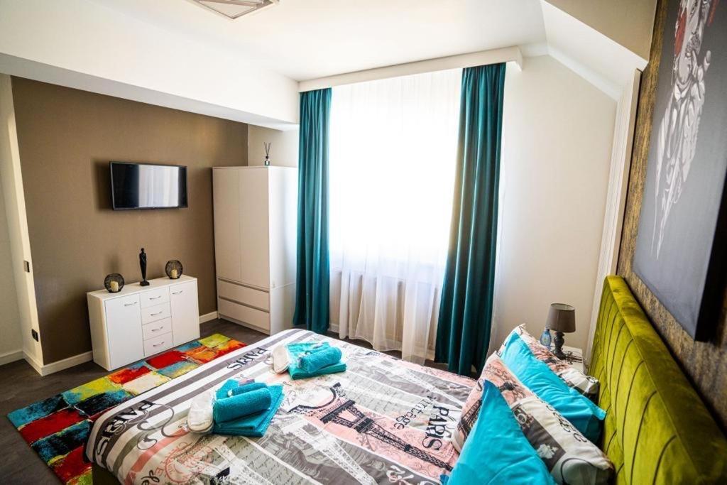 N & G Apartments Risnov Bagian luar foto